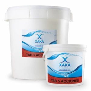 Produit d'entretien piscine