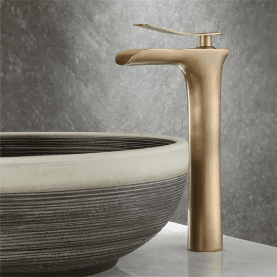 Mitigeur Lavabo Artistique Vasque Longue En Cascade Manette Carrée